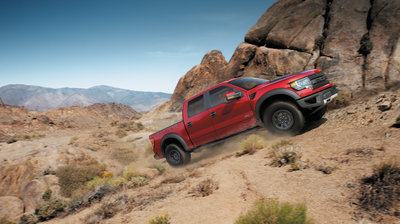 14F150_Raptor_PassOffRdMotion_HR(2).JPG