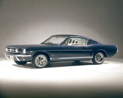 1966_Ford_Mustang_GT_fastback_blue_CN3806-005b.jpg