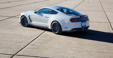 ShelbyGT350_17_HR.jpg