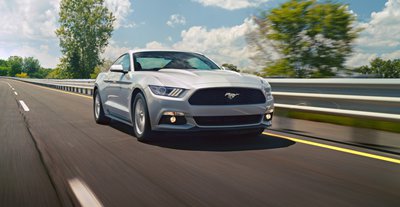 15Mustang-EcoBoost_01.jpg