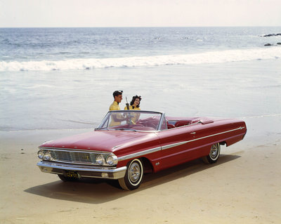 1964_Ford_Galaxie_500XL.jpg